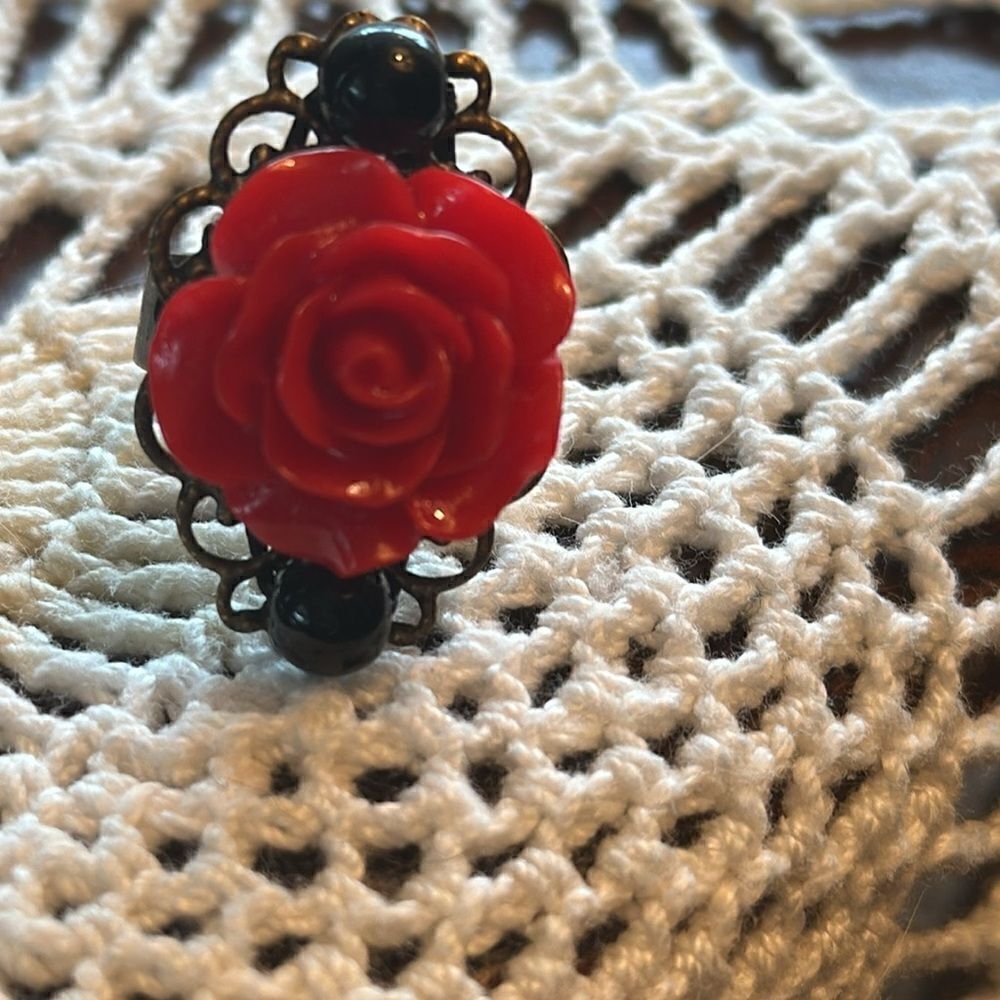 Rose Antique Style Ring